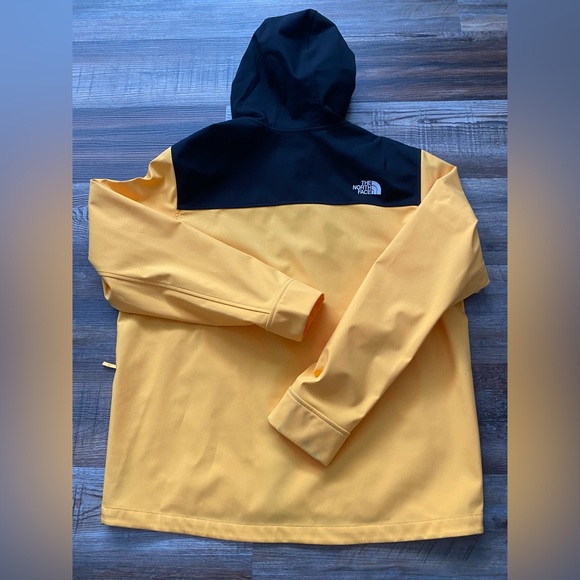 NorthFace Men’s hooded thin jacket black/ yellow size XL - Picture 2 of 5